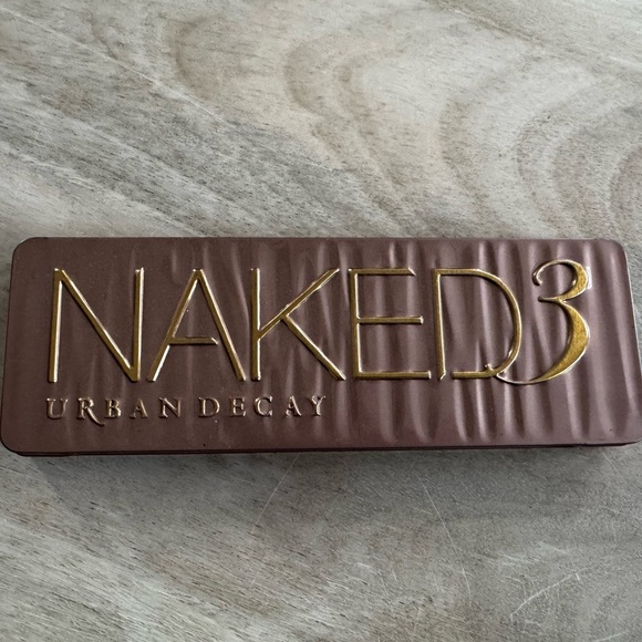 Urban Decay Other - Urban Decay Naked3 eyeshadow palette